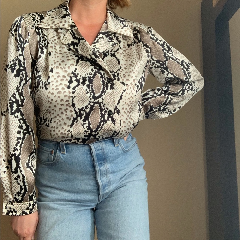 VINTAGE SnakeSkin Print Long Sleeve Button Down